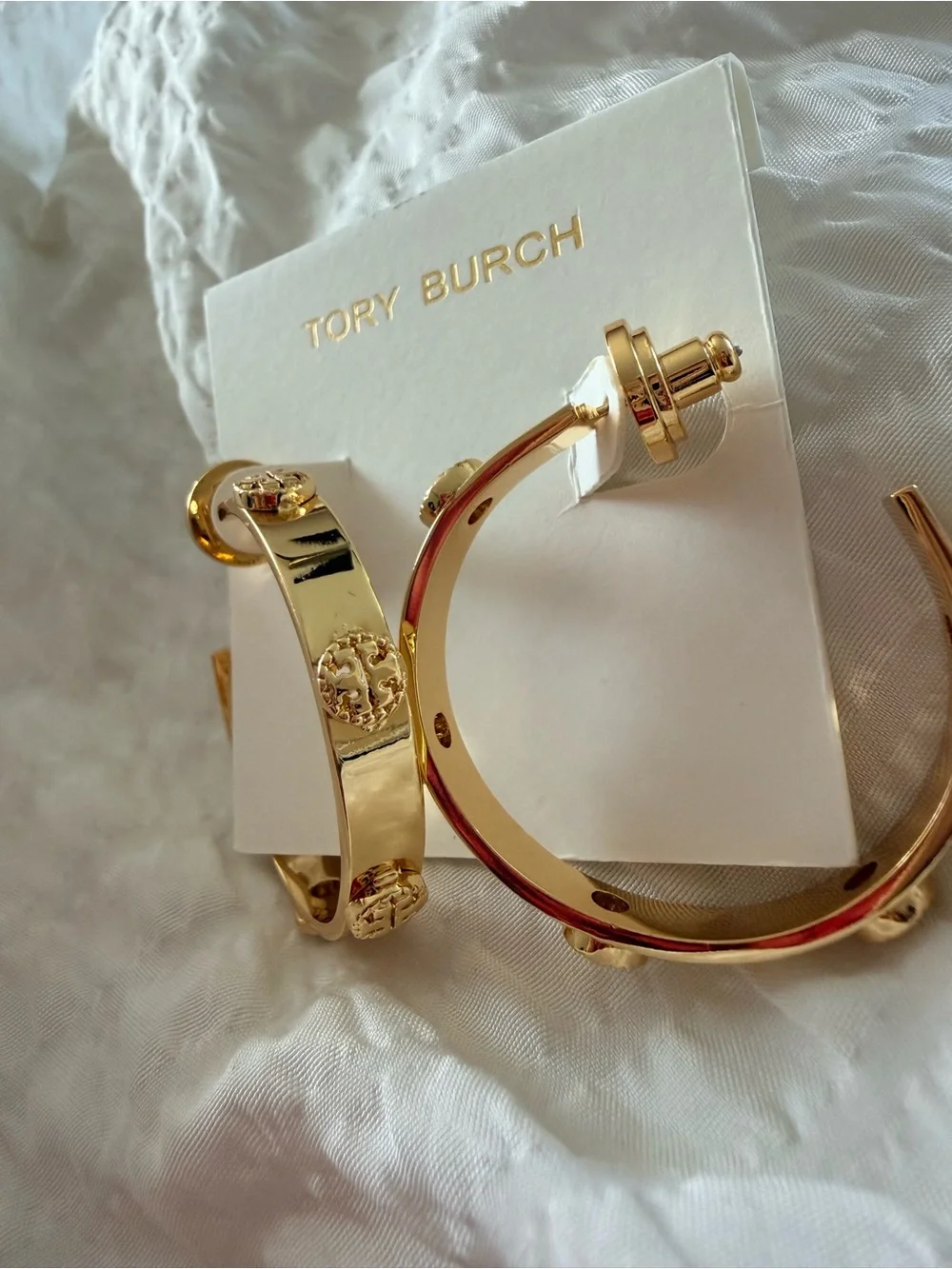 Tory Burch T-Logo Hoop Earrings - gold